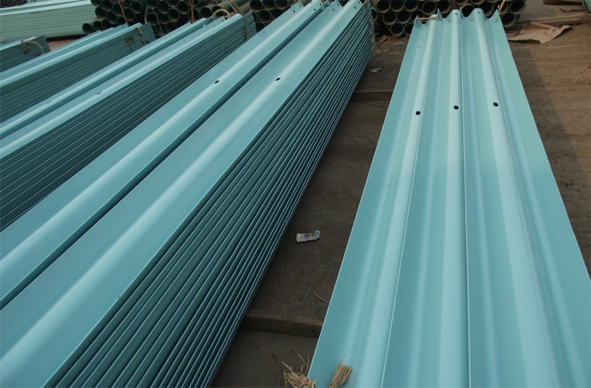 波形梁钢护栏板图